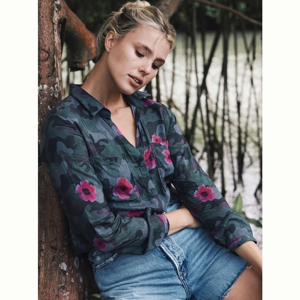 Anthropologie Cloth and Stone Classic Buttondown Camo Floral Sz XS
